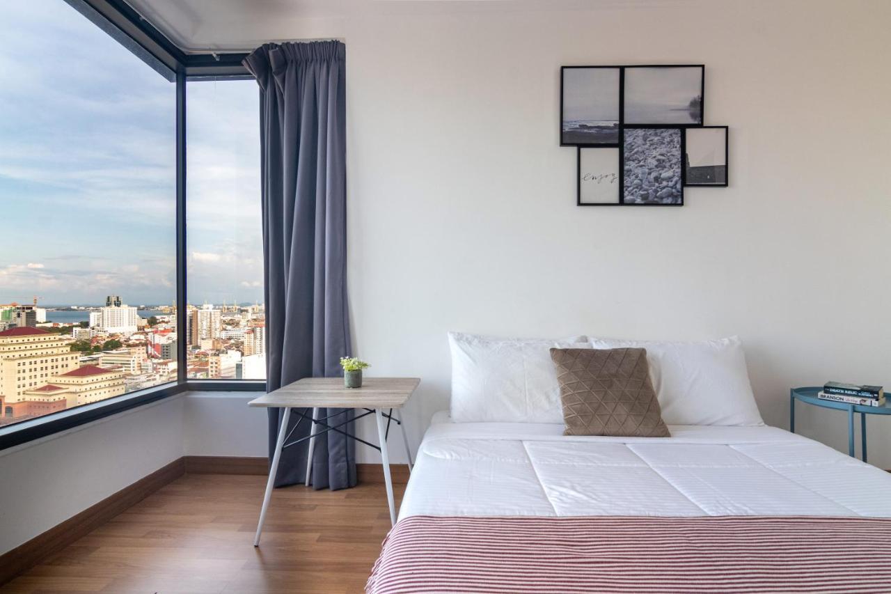 Tropicana 218 X Airlevate Suites George Town Buitenkant foto