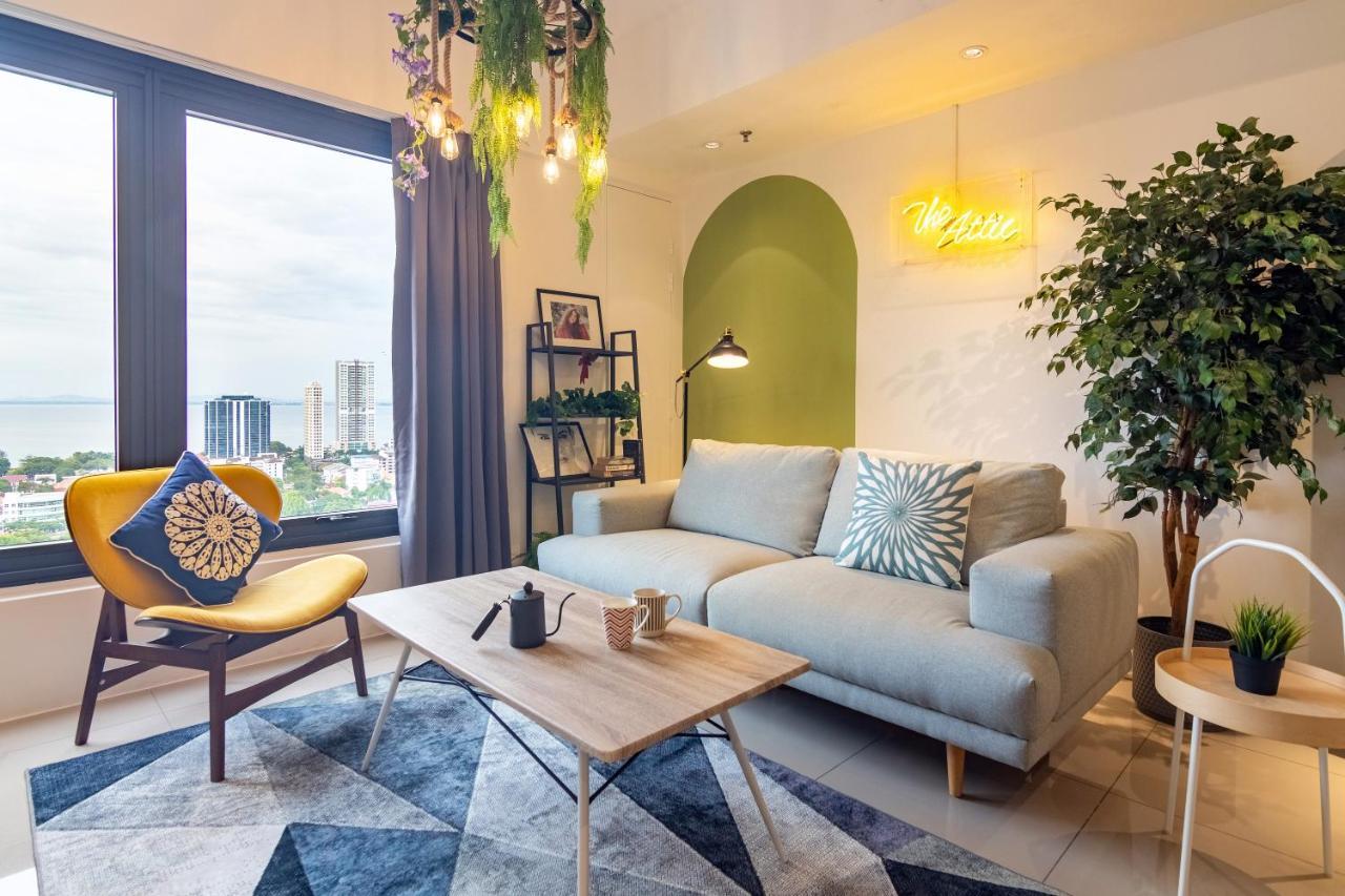 Tropicana 218 X Airlevate Suites George Town Buitenkant foto