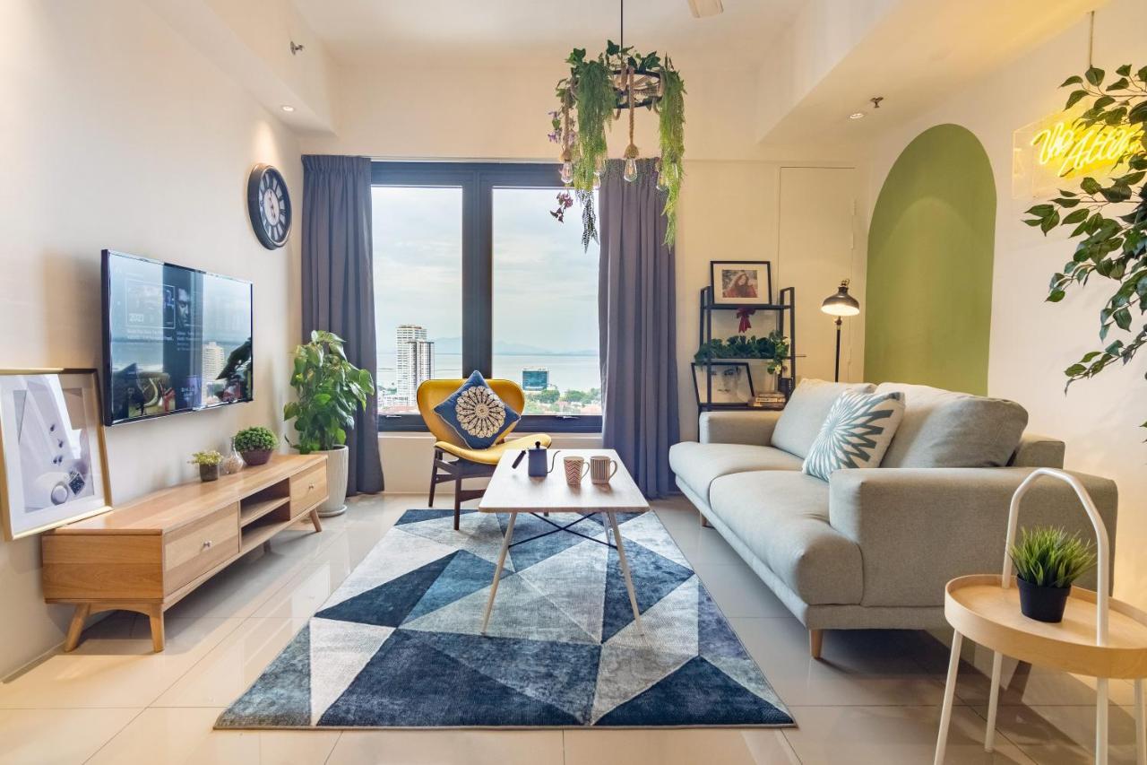 Tropicana 218 X Airlevate Suites George Town Buitenkant foto
