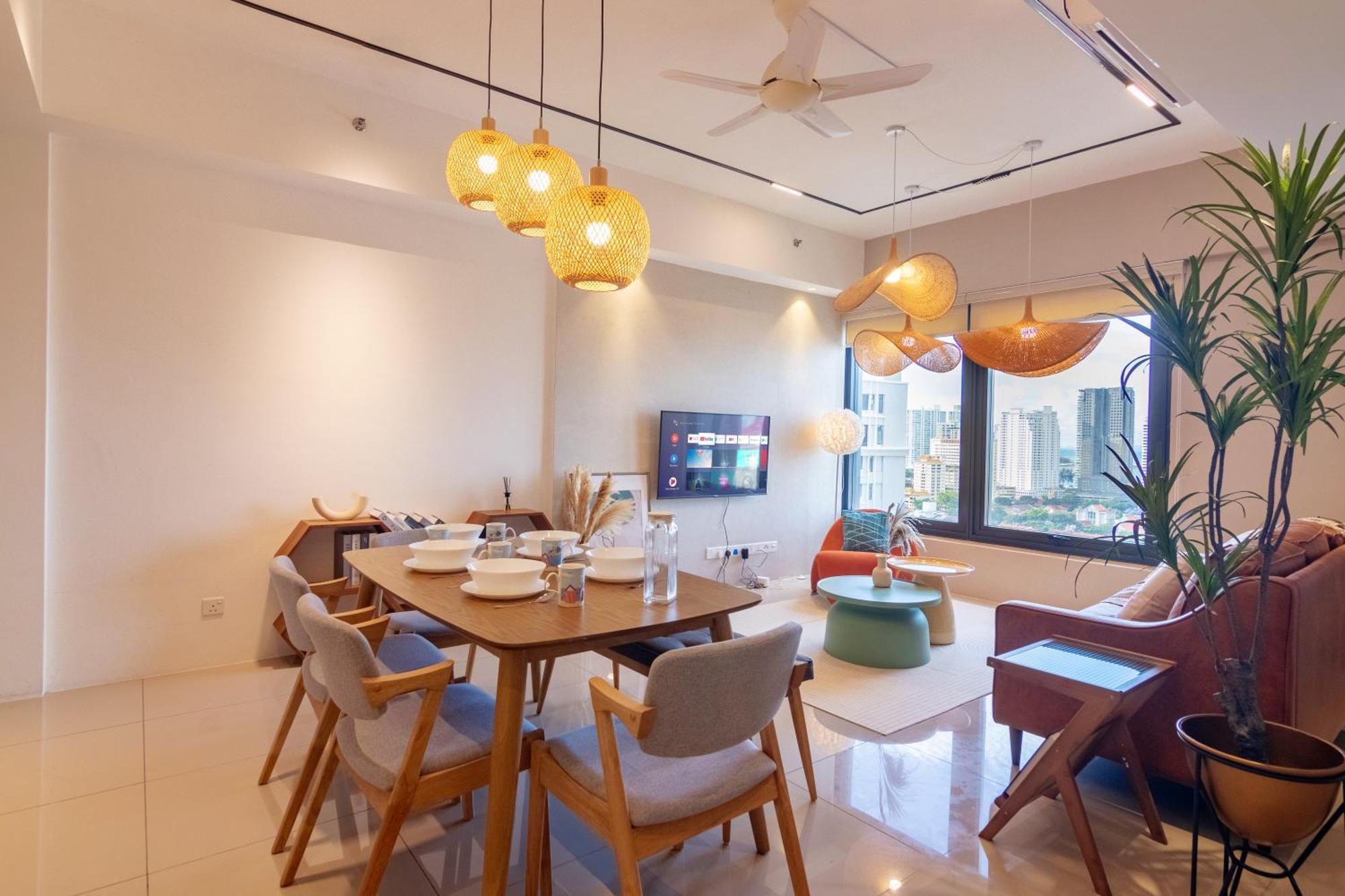 Tropicana 218 X Airlevate Suites George Town Buitenkant foto