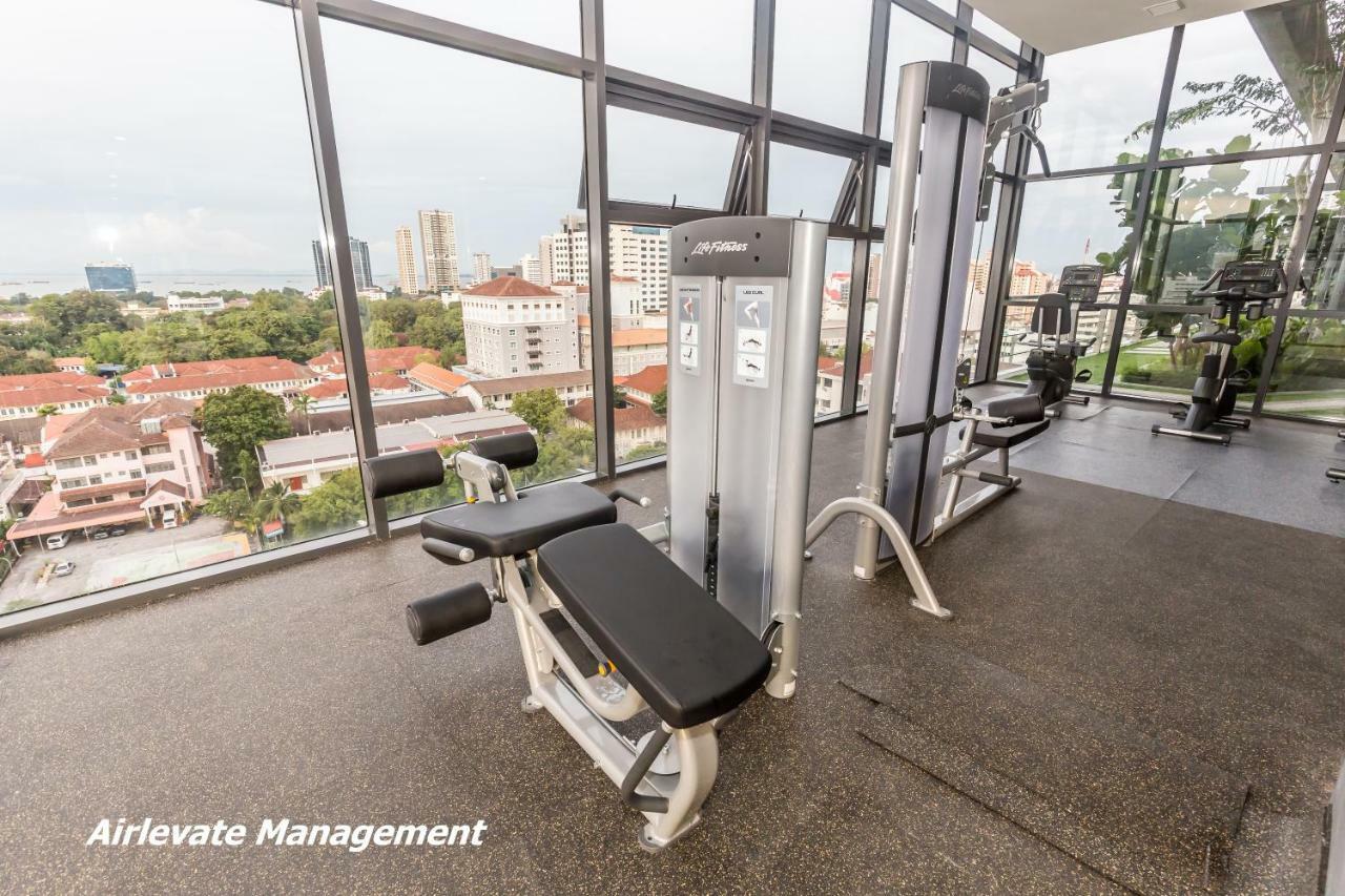 Tropicana 218 X Airlevate Suites George Town Buitenkant foto
